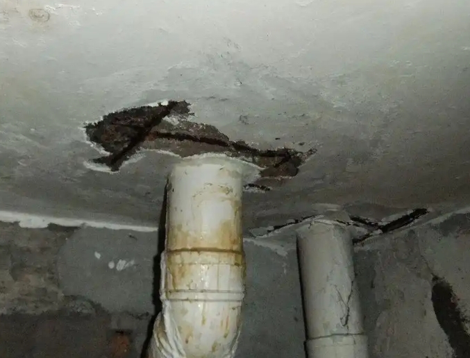 华龙卫生间漏水维修公司浅析华龙卫生间渗水维修的方法